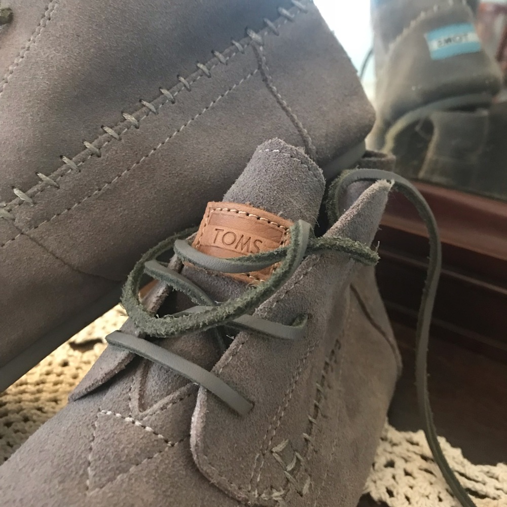 Like New TOMS Grey Suede Moccasins